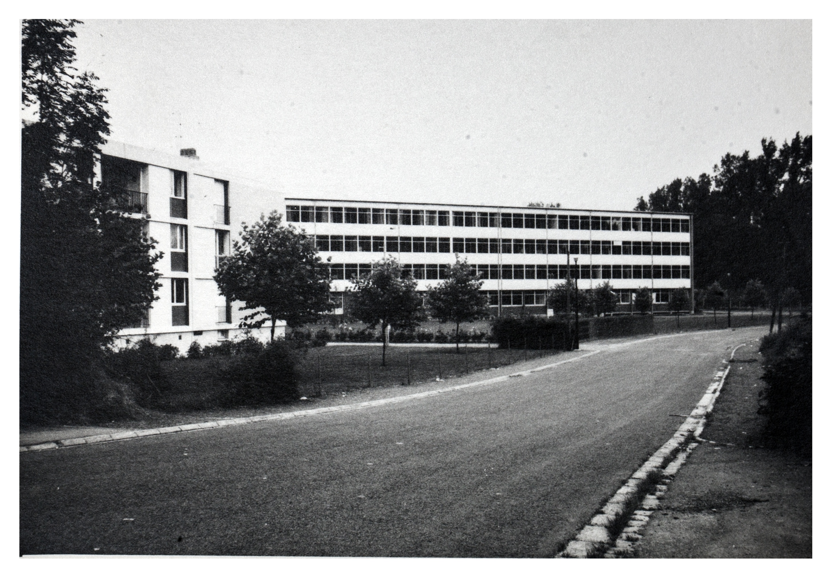 Collège, puis lycée, puis Cité scolaire Eugène-Thomas