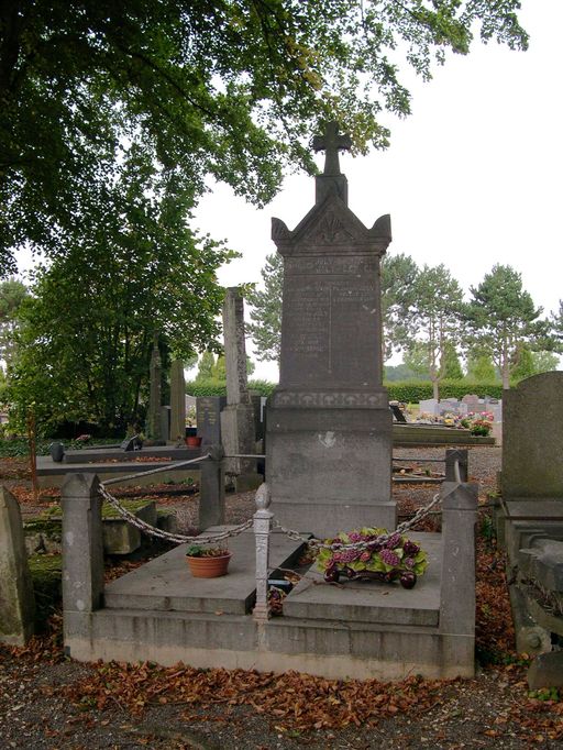 Tombeau (stèle funéraire) des familles Joly-Bourgeois et Joly-Lenoël
