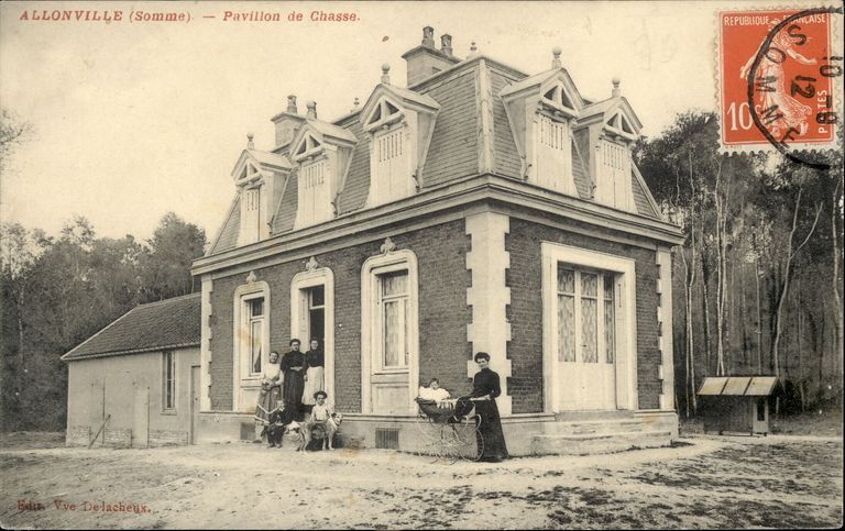 Ancien château d'Allonville (vestiges)