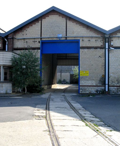 Ancienne usine de petite métallurgie (fabrique de limes) Mauroy, puis usine de construction mécanique, dite Ateliers de construction de Creil, puis Daydé-Pillé, actuellement pépinière d'entreprises