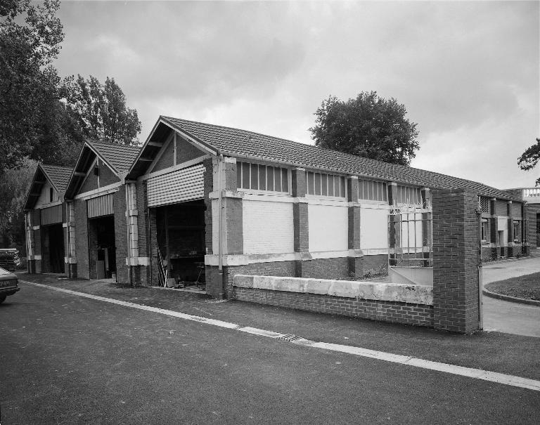 Ancienne usine de papeterie C. Rouillon, puis Dufourmantel, puis Maisonneuve ; puis usine de chapellerie Battersby et Cie ; puis usine d'apprêt des étoffes Texal Enduction