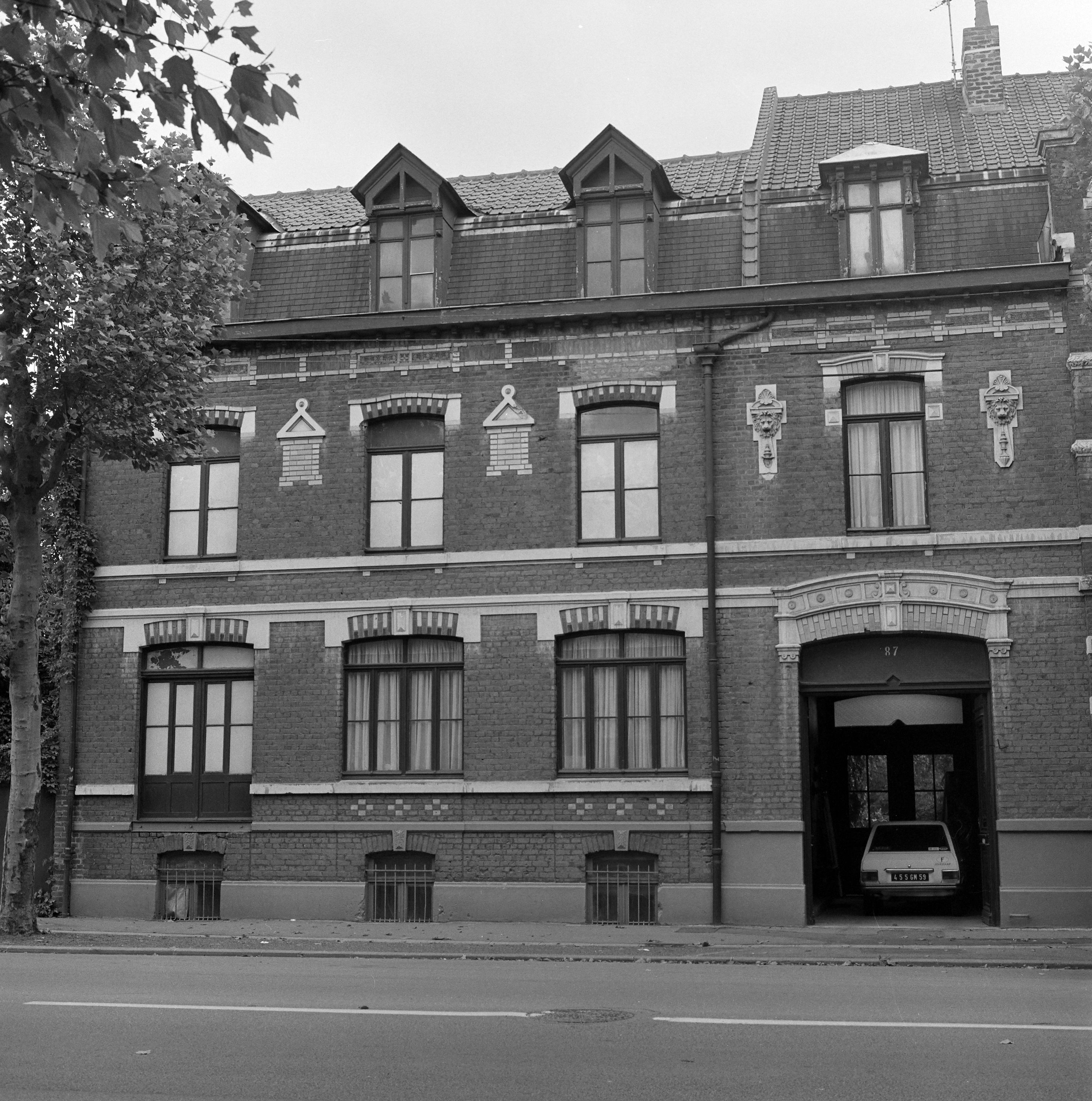 Usine de confection Demars, puis usine de matériel de boulangerie Boidin, actuellement immeuble à logements