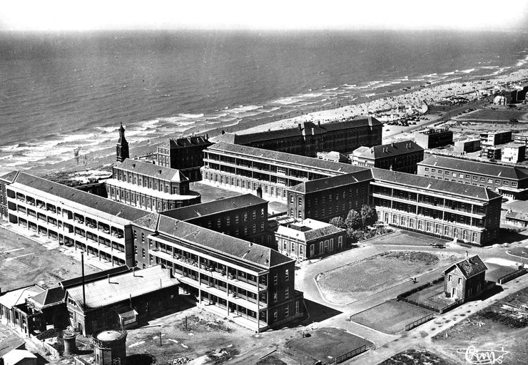 hôpital marin dit hôpital Napoléon, puis grand hôpital maritime
