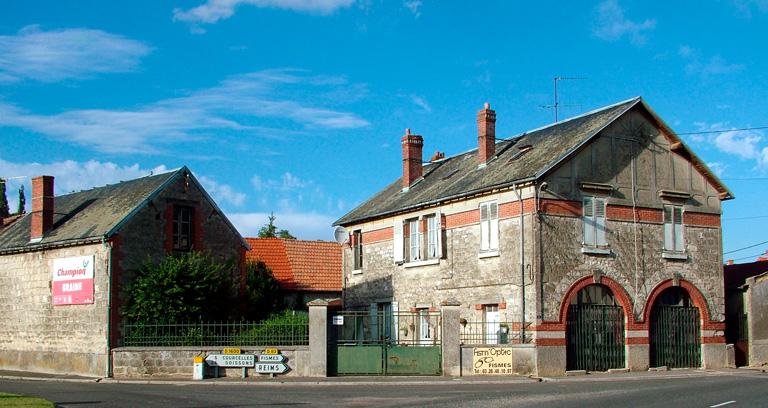 Ancien café et magasin de commerce