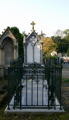 Tombeau (stèle funéraire) de la famille Morel-Delignière et des familles Claveau et Devisse