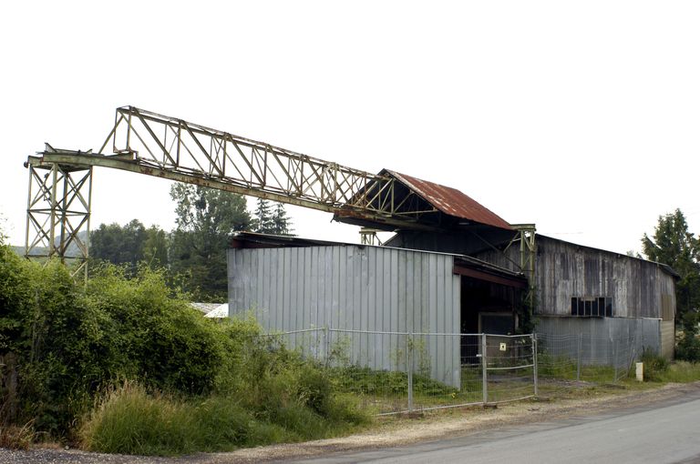 Ancienne laiterie industrielle Malessard, puis des Fermiers réunis, devenue scierie Mathot, puis Dubreuil, devenue atelier de réparation de carrosserie