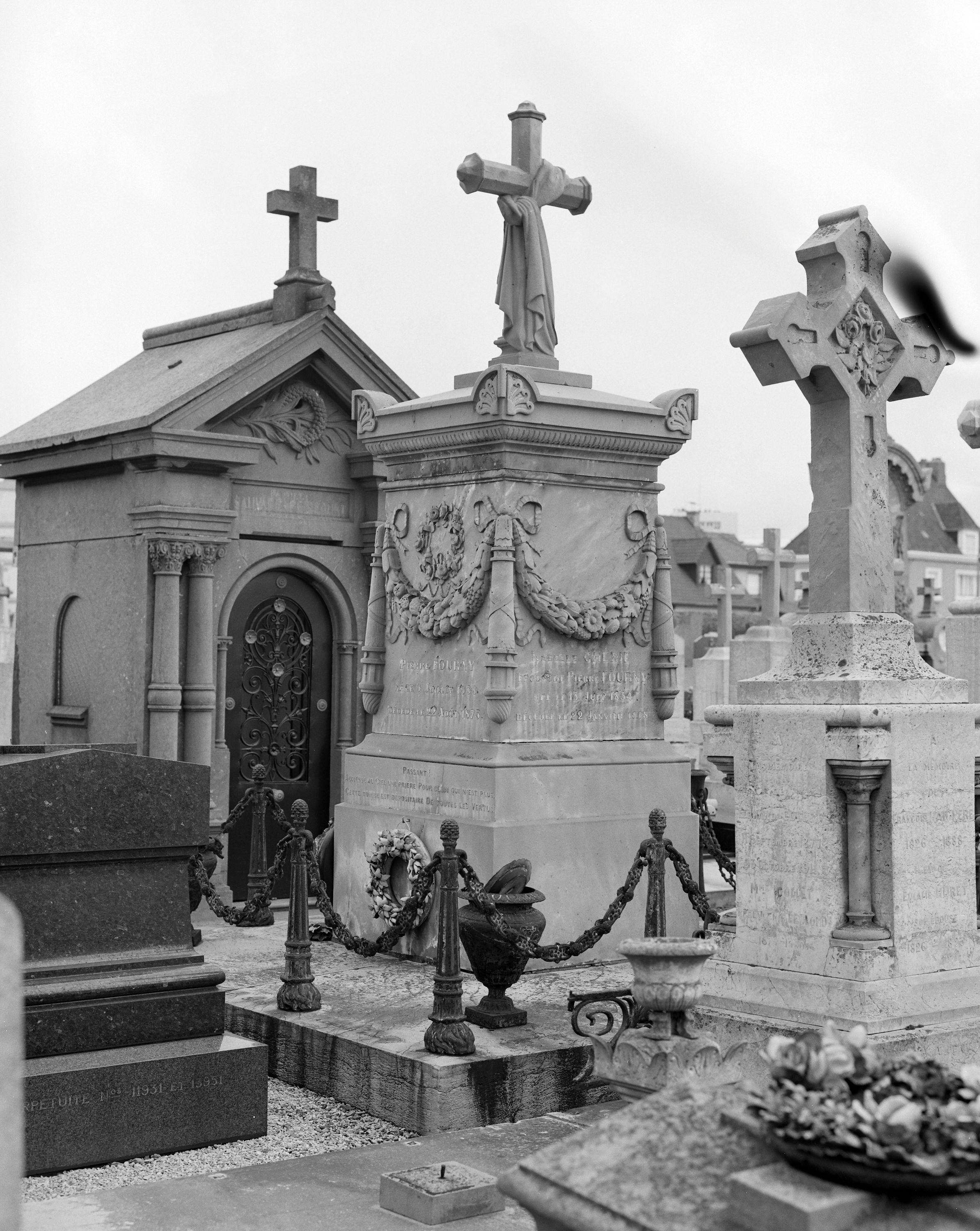 Tombeaux des familles Fourny-Chérie, Sauvage et tombeau d'Estelle Titren (détruit)