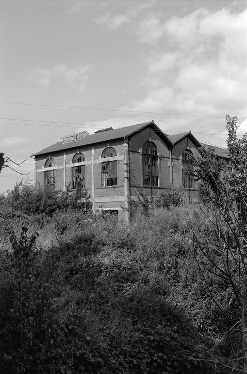 Filature de jute Saint Frères, puis Boussac Saint Frères à Saint-Ouen, devenue corderie, puis usine de fibres artificielles et synthétiques Peaudouce, puis Trioplanex