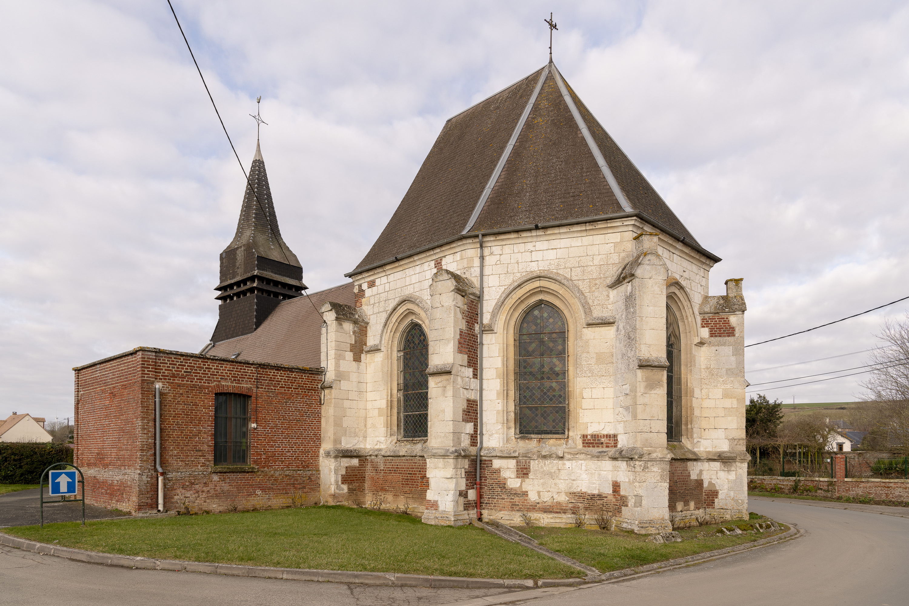 Église paroissiale Saint-Lucien