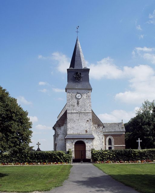 Église paroissiale Saint-Ferréol et cimetière de Fransu