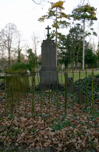 Tombeau (stèle funéraire) de la famille Decoisy-Leroy