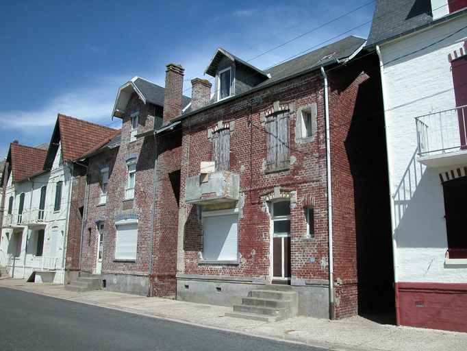 Maisons jumelées, anciennement dites Paquerette (actuellement Les Sarcelles) et Notre Nid