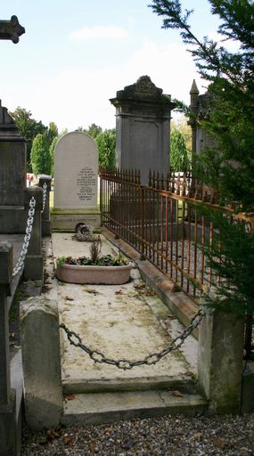 Tombeau (stèle funéraire) de la famille Deparcy-Boullanger