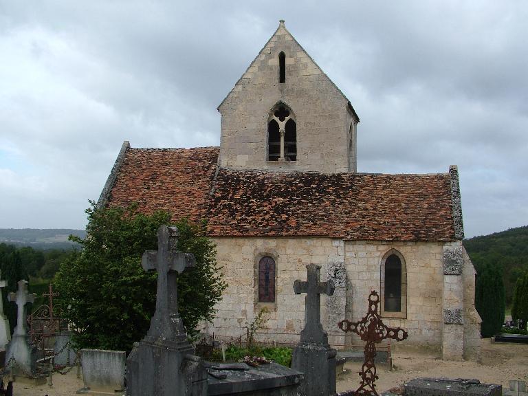 Eglise paroissiale et cimetière Saint-Pierre de Brenelle