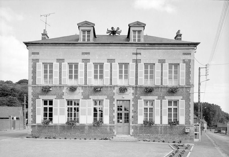 Mairie et école primaire de Suzoy