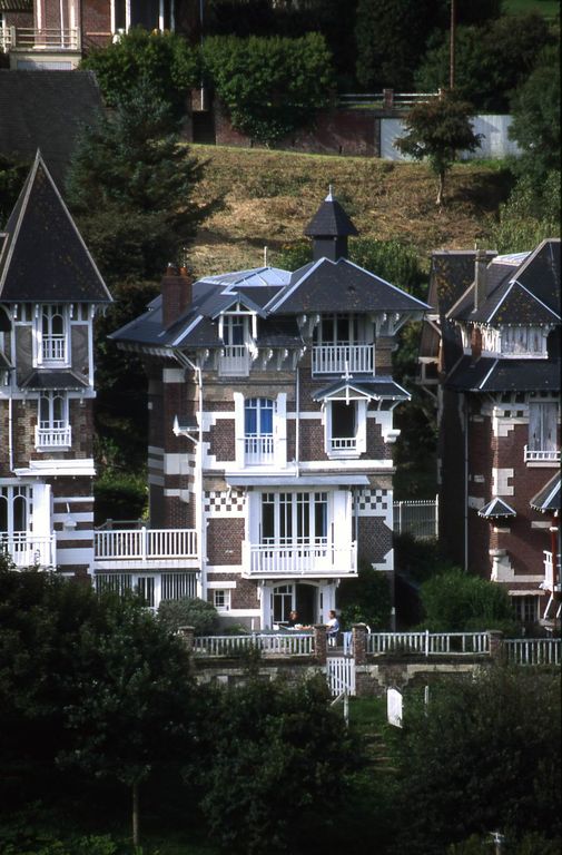 Maison de villégiature, dite Madelinette ou Madolinette, actuellement Les Cormorans