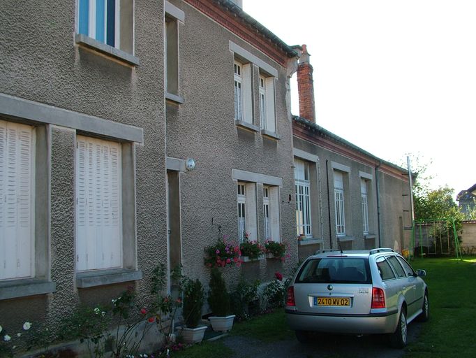 Mairie et ancienne école primaire de Pontavert