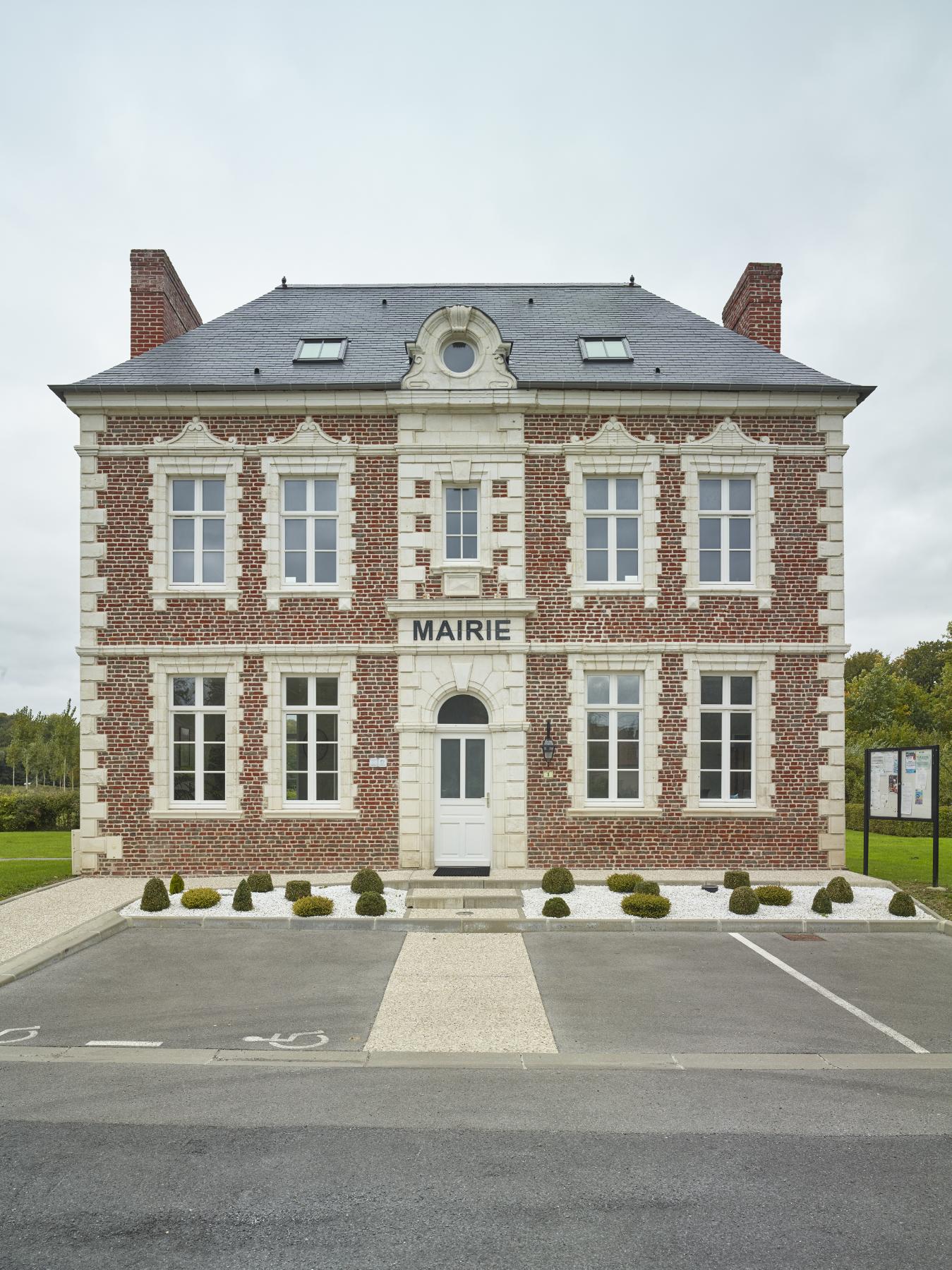 Ancien presbytère, aujourd'hui mairie