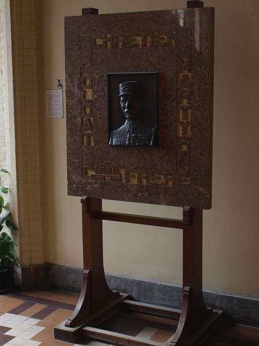 Plaque commémorative du général Frère