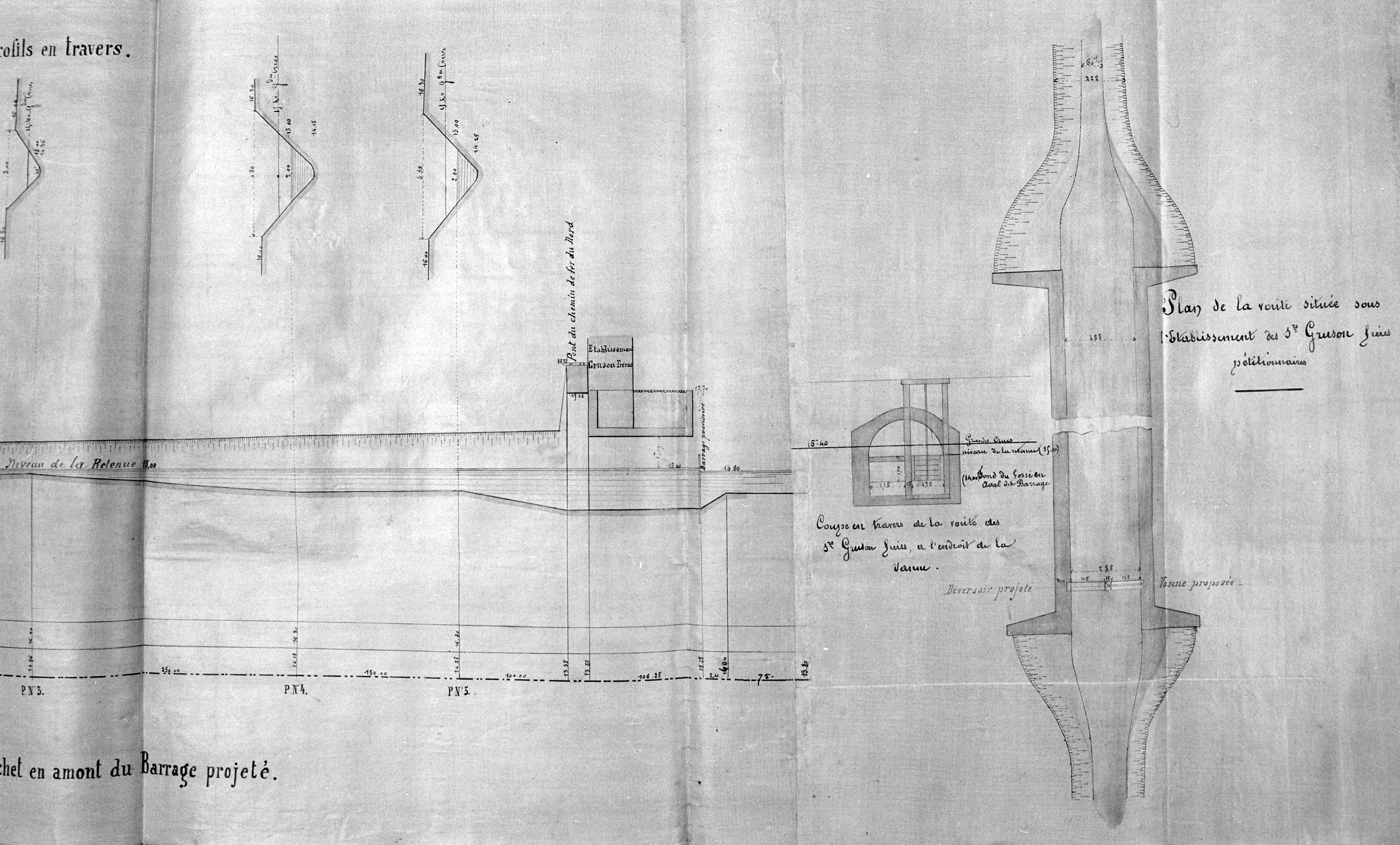 Filature Gruson, puis tissage de toile Lambert et Coisne, puis coopérative l'Essor agricole, puis magasin de commerce