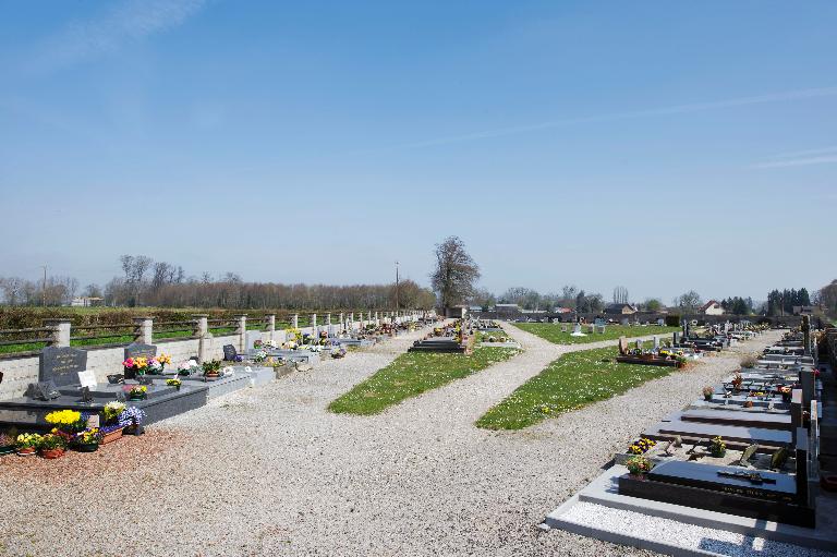 Le cimetière communal d'Aigneville
