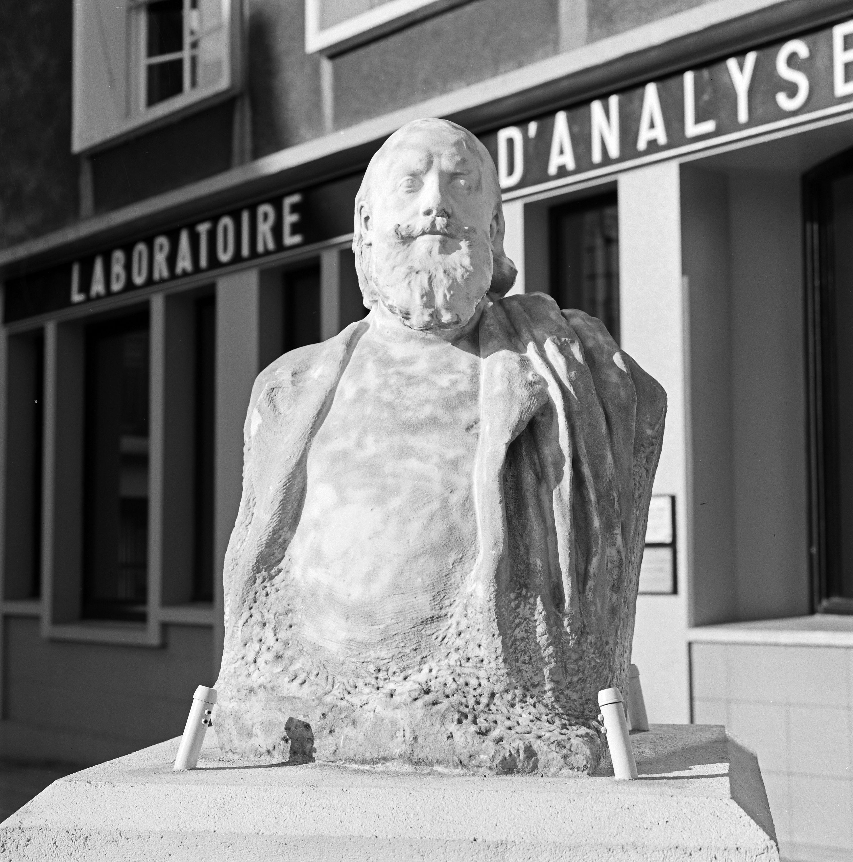 Monument de Jean-Charles Cazin