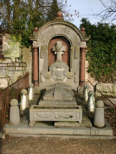 Tombeau (stèle funéraire) de la famille Guilbert-Pourchelle