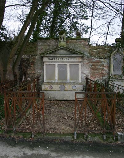 Tombeau (stèle funéraire) de la famille Moullart-Balin