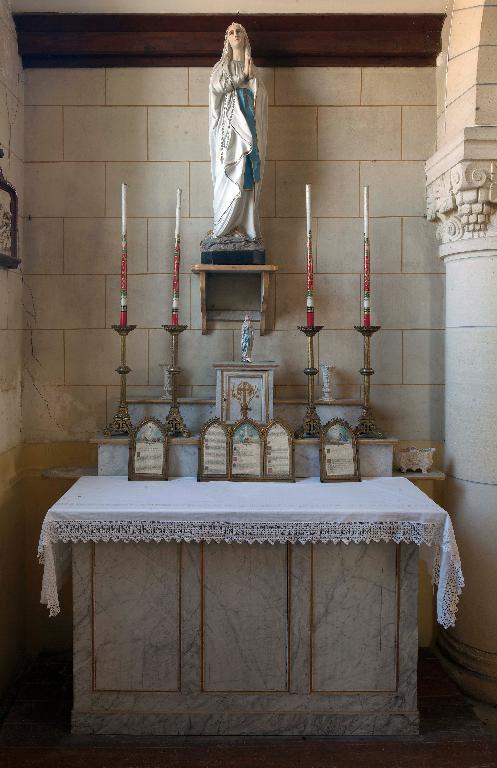 Le mobilier de l'église Saint-Eloi de Poeuilly