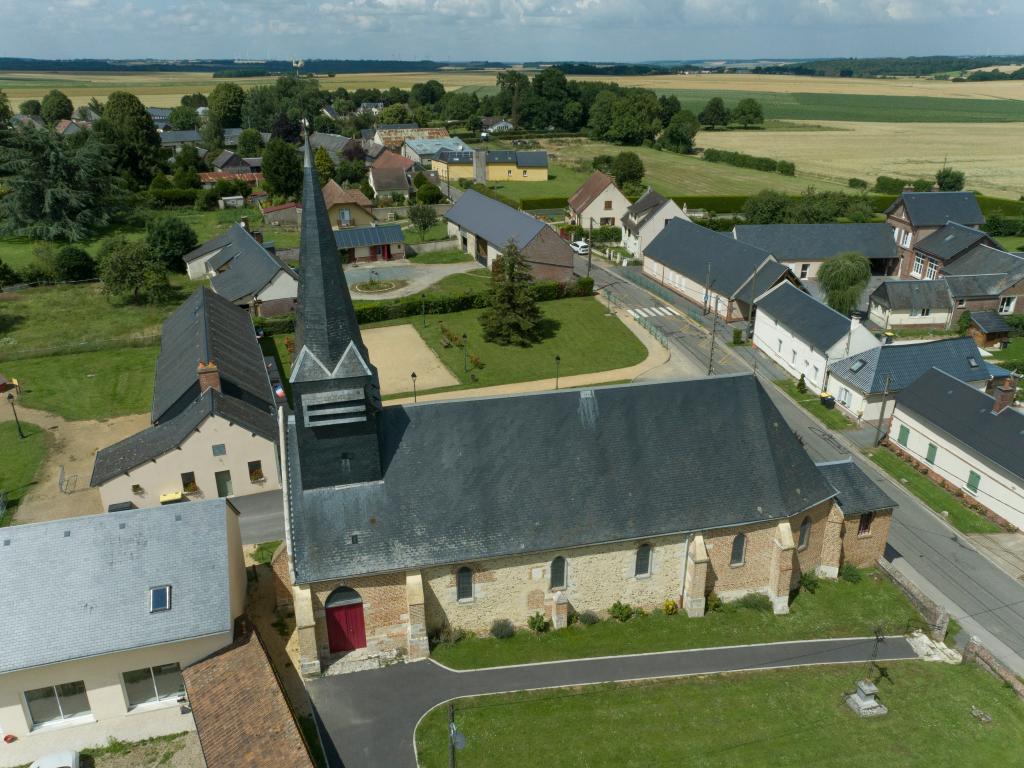 Vue aérienne depuis le sud. 