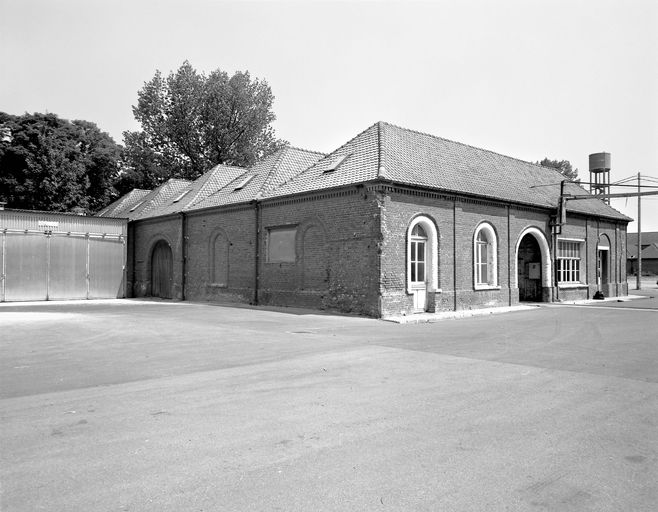 Anciens moulins, puis scierie, devenue filature et tissage de jute Saint Frères à Berteaucourt-les-Dames, dit d'Harondel, puis usine de meubles Sièges de France