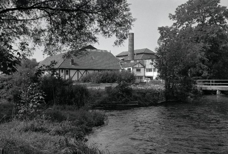 Usine de flaconnage S.A. des Verreries Saint-Martin, puis Annebicque, puis Verrerie de Picardie, puis Verrerie de Courval