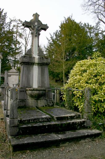 Tombeau (stèle funéraire) de la famille L'Eleu de la Simone-De Grady