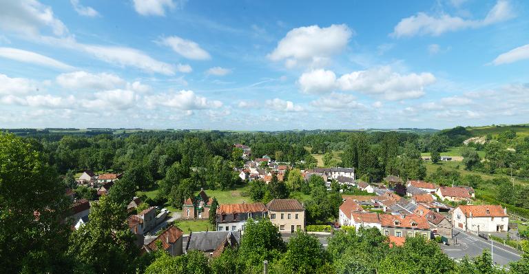 Vue panoramique du village de l'Etoile depuis le Camp César vers le sud.