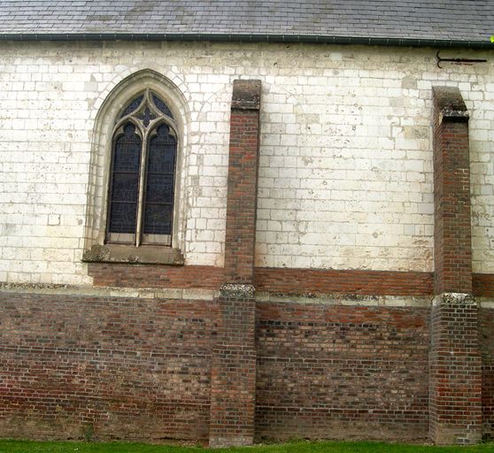 Eglise paroissiale et ancien cimetière Saints-Fuscien, Victoric et Gentien de Sains-en-Amiénois