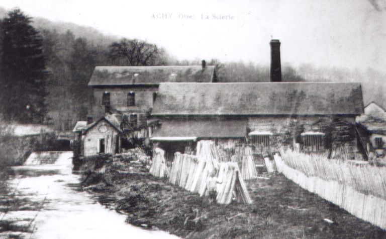 Moulin à blé d'Achy, puis tannerie Lesquandieu, puis scierie Dubus, Bilger, puis Mécabois, devenu logement et entrepôt industriel