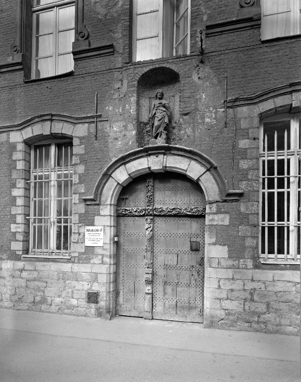 Ancien hospice Saint-Jean-Baptiste, dit hospice Gantois