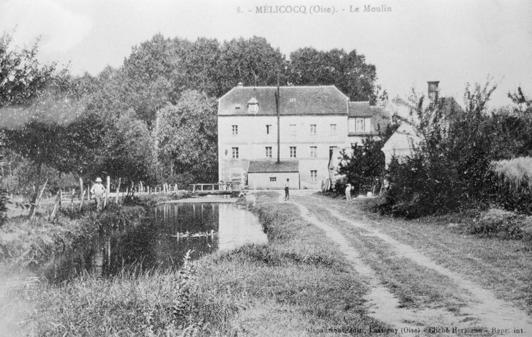 Ancien moulin à huile dit Moulin l'Huillier, puis moulin à blé puis maison de villégiature dite villa des Roulottes
