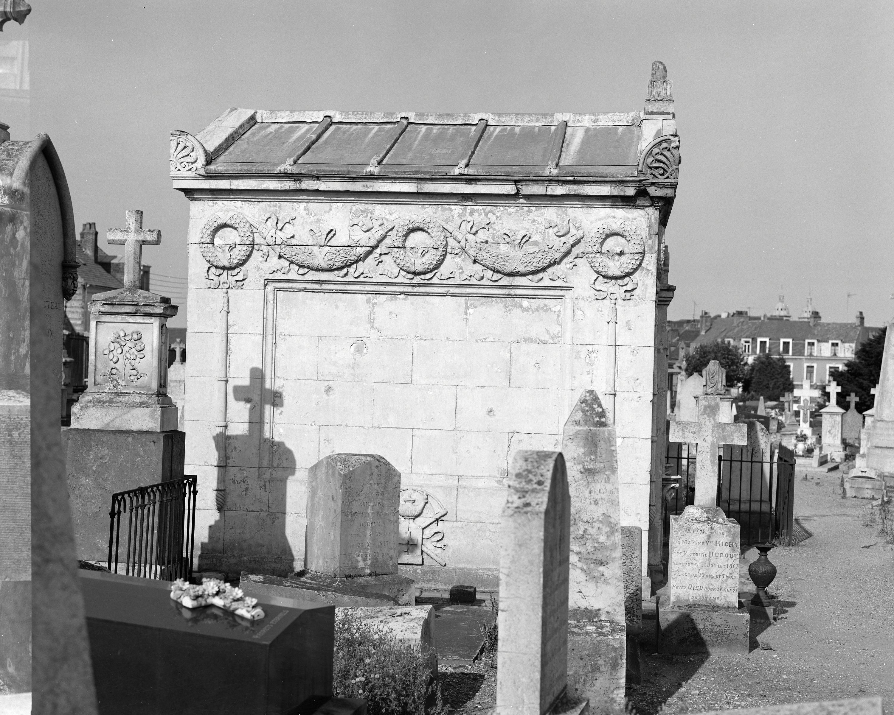 Chapelle funéraire de la famille Lesage