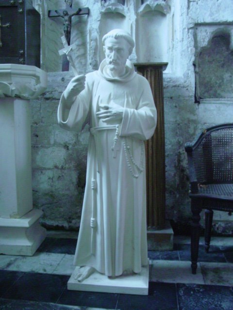 Ensemble de cinq statues : Sacré-Coeur ; sainte Thérèse de Lisieux ; saint Joseph et l'Enfant ; saint François d'Assise ; sainte Elisabeth de Hongrie