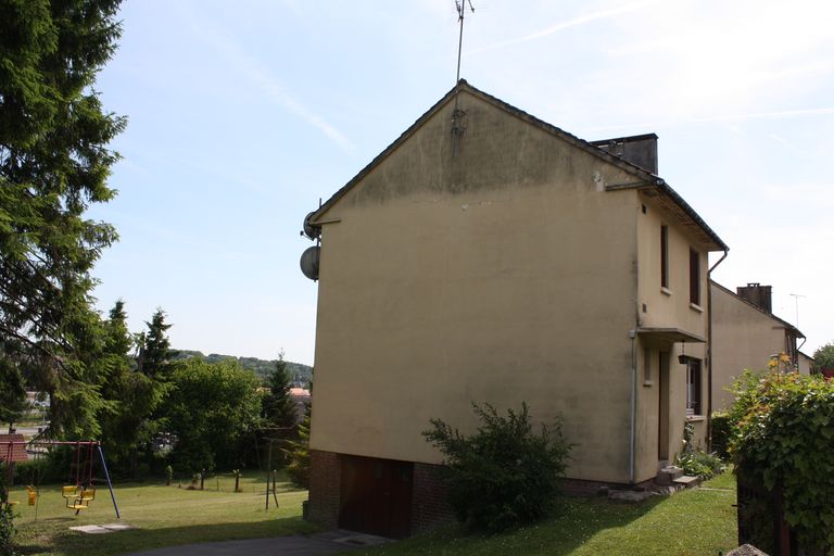 Ancienne cité de cadres de l'entreprise Saint Frères à Ville-le-Marclet