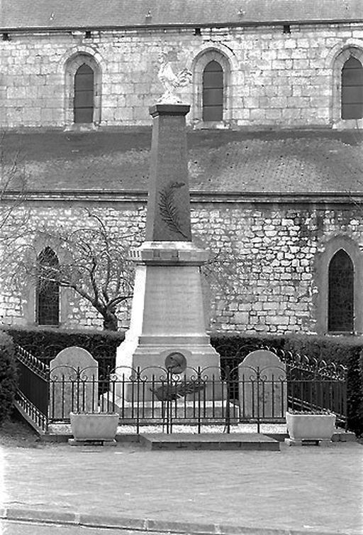 Monument aux morts d'Aubenton