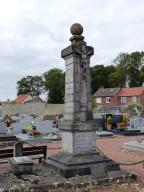 Cimetière militaire et monuments aux morts de la guerre de 1870 et de la Grande Guerre (Villers-Bretonneux)