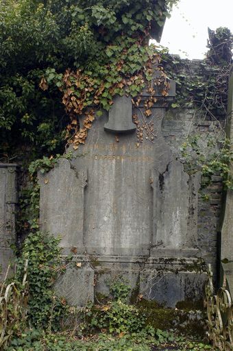 Tombeau (stèle funéraire) des familles A. Lecull et Daperon-Lecull