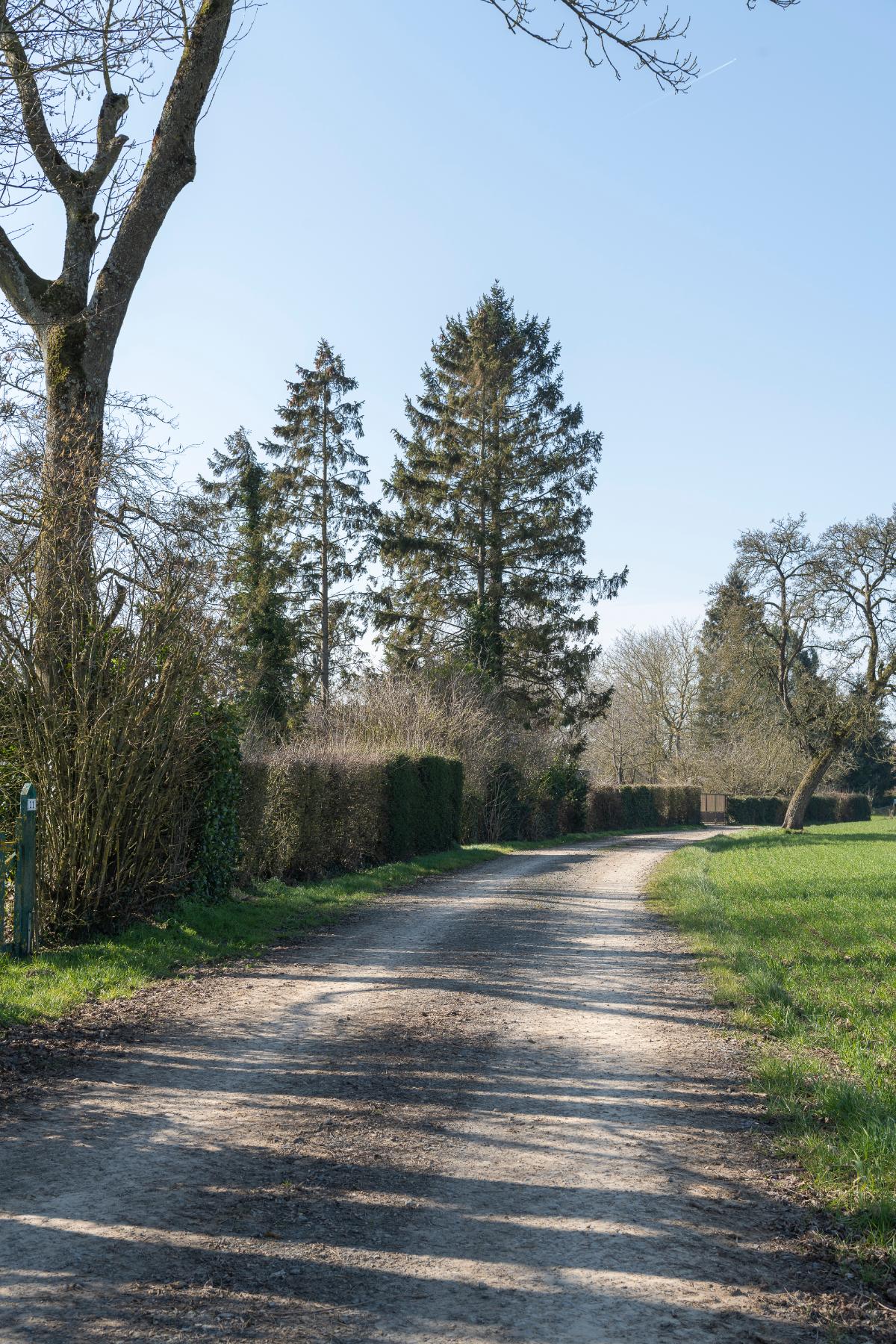 Le village d'Oursel-Maison et le hameau de la Neuve-Rue