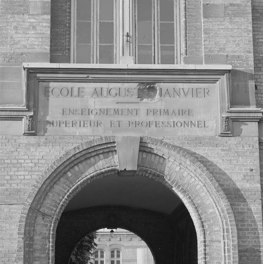 Ancienne école primaire supérieure et professionnelle, actuellement collège Auguste-Janvier à Amiens