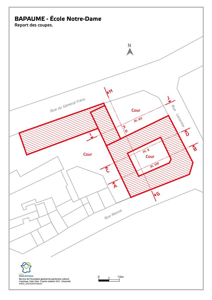 Ancienne caserne appelée pavillon Carré, puis École royale d'artillerie, puis prison, puis hôpital, puis pensionnat de jeunes filles Saint-Pierre, actuellement École Notre-Dame