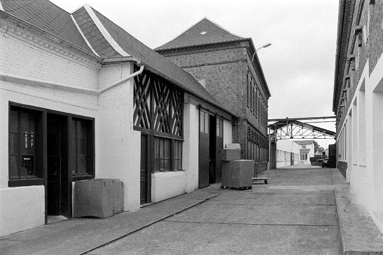 Usine de serrurerie Liévin Davergne Lesquibin, puis usine de construction métallique Piole, puis Piole Facom