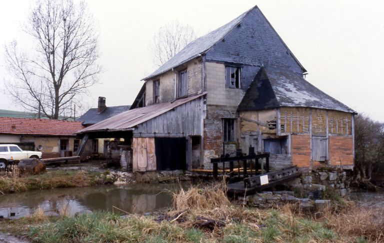 Ancien moulin à huile du Clos-Guidon, devenu usine de matériel optique Duru, puis scierie Sanglier