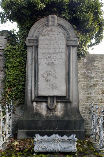 Tombeau (stèle funéraire) de la famille Huber